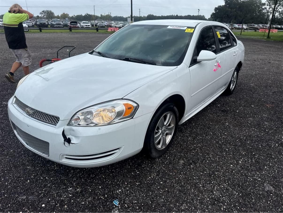 2014 Chevrolet Impala photo 2