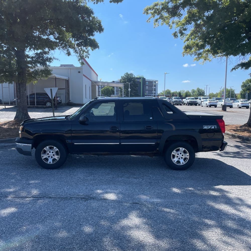 2004 Chevrolet Avalanche photo 4