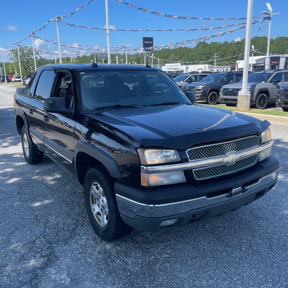 2004 Chevrolet Avalanche photo 2