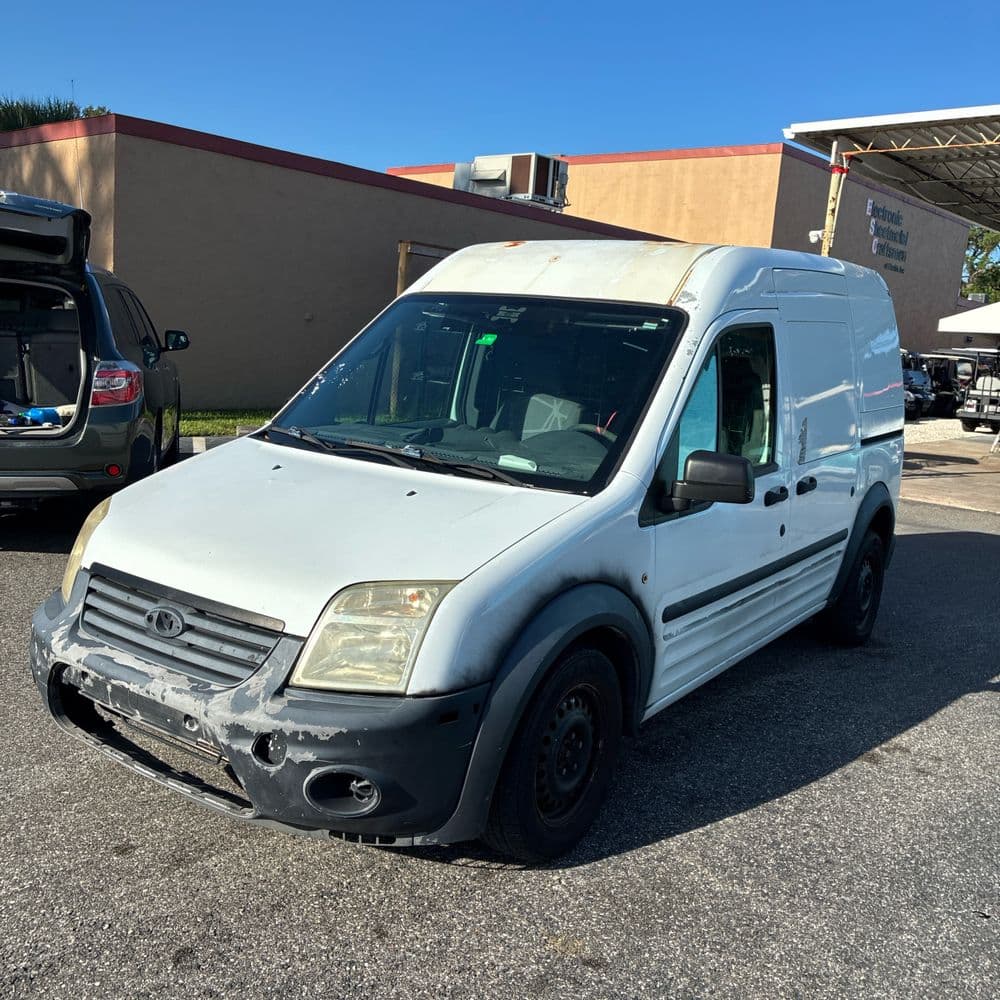 2010 Ford Transit Connect photo 3