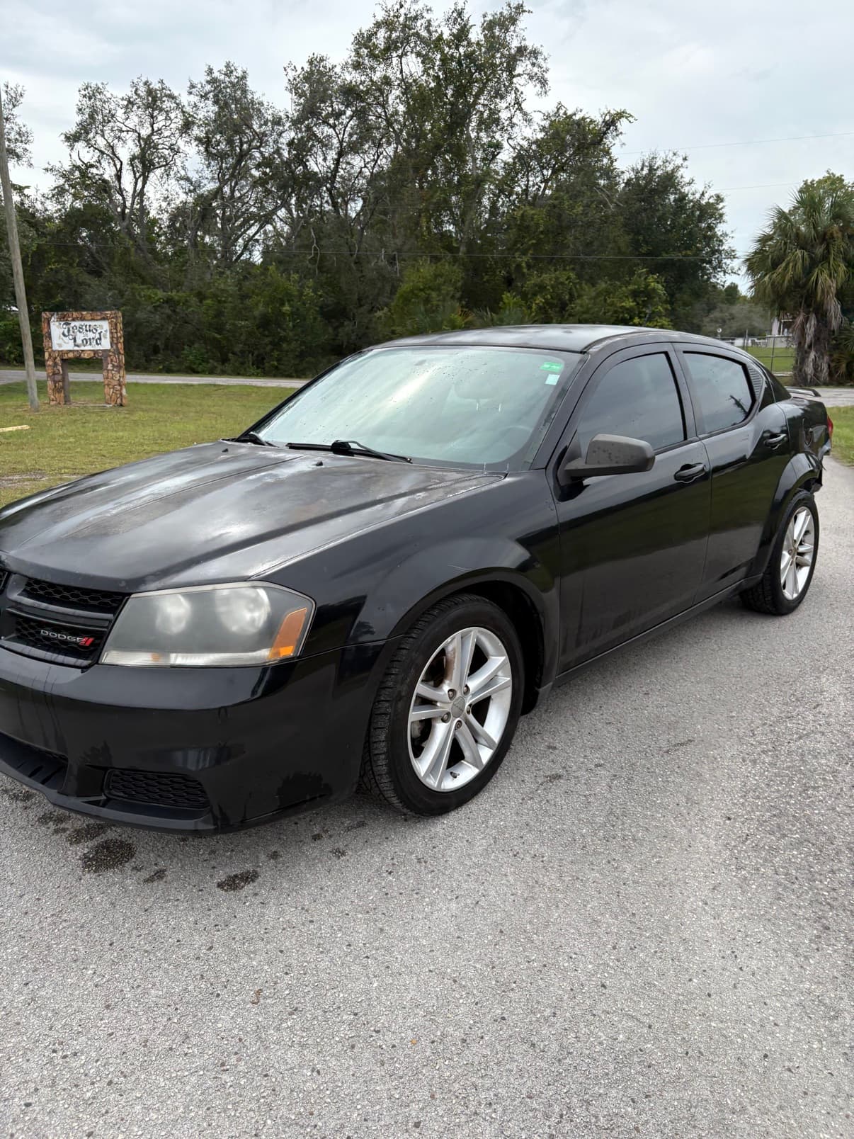 2014 Dodge Avenger photo 2