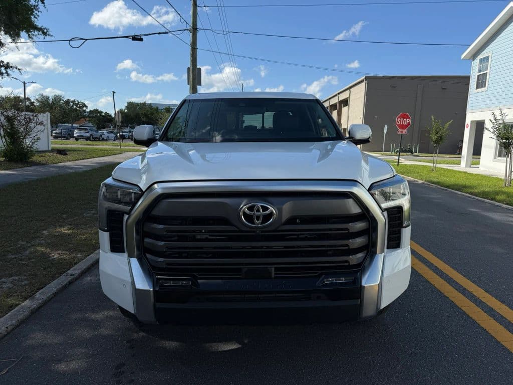2022 Toyota Tundra Double Cab photo 2