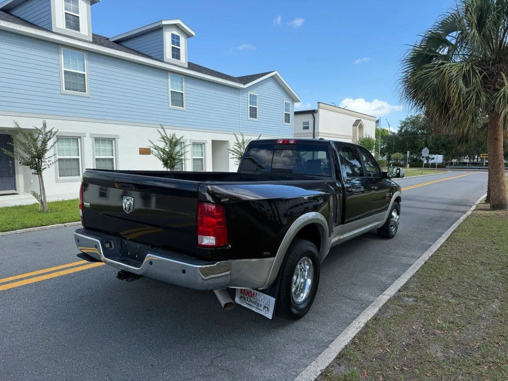 2010 Dodge Ram 3500 Crew Cab photo 5