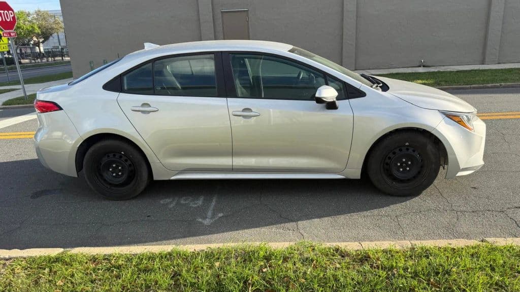2024 Toyota Corolla photo 5