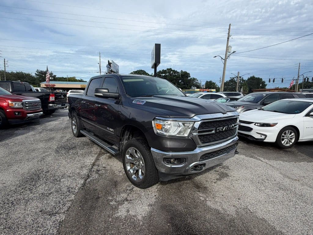 2020 Ram 1500 Crew Cab photo 4