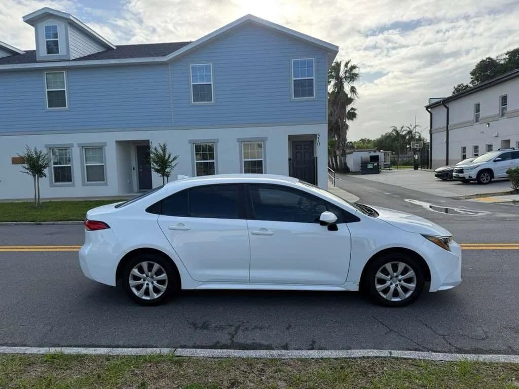 2022 Toyota Corolla photo 4