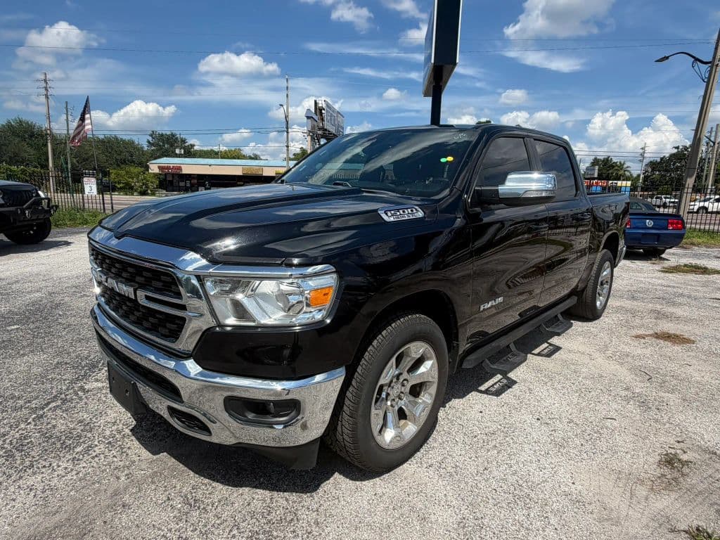 2022 Ram 1500 Crew Cab photo 2