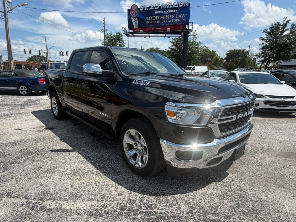 2022 Ram 1500 Crew Cab photo 4