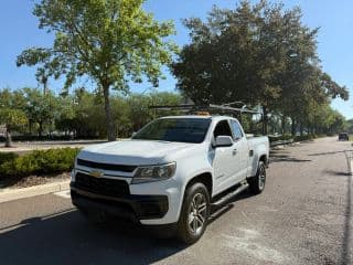2021 Chevrolet Silverado 1500 Crew Cab photo 2