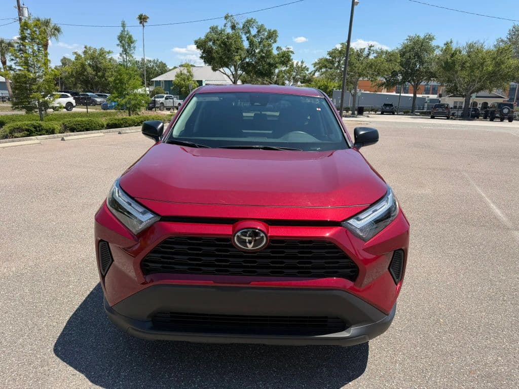2025 Toyota Rav4 photo 3