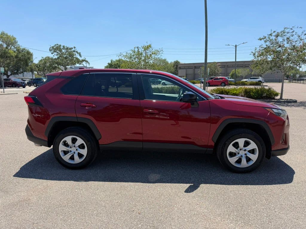 2025 Toyota Rav4 photo 5