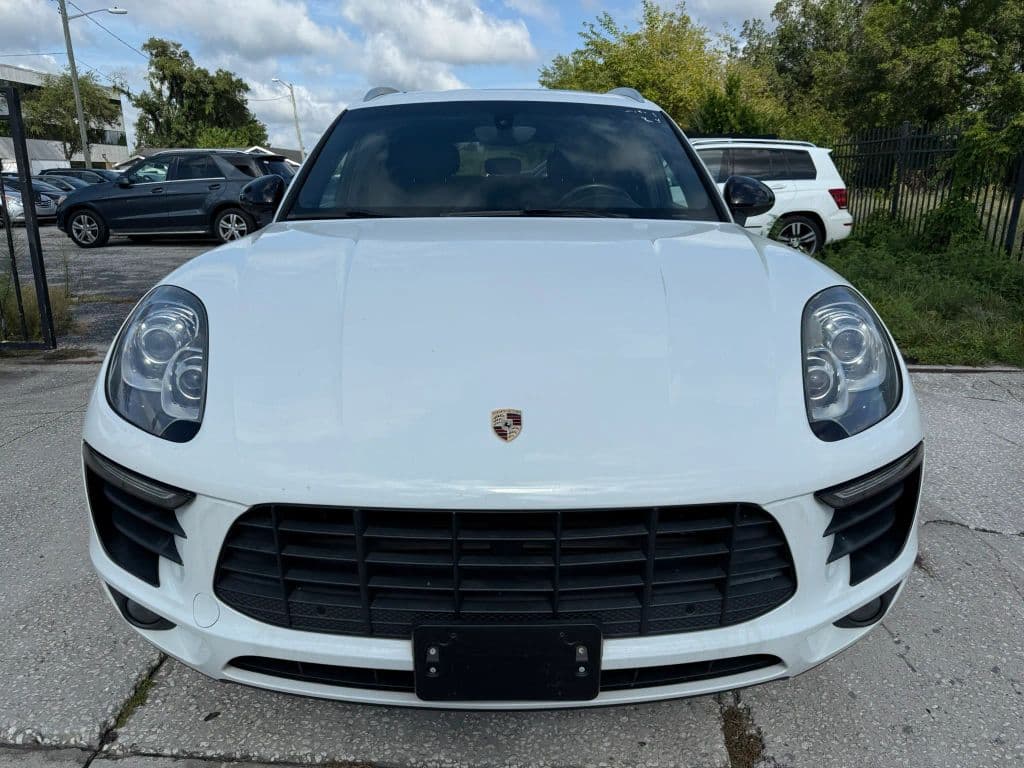 2016 Porsche Macan photo 2