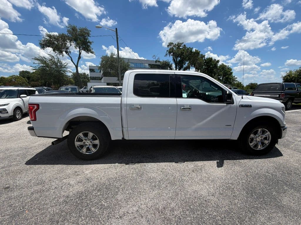 2017 Ford F150 Supercrew Cab photo 5