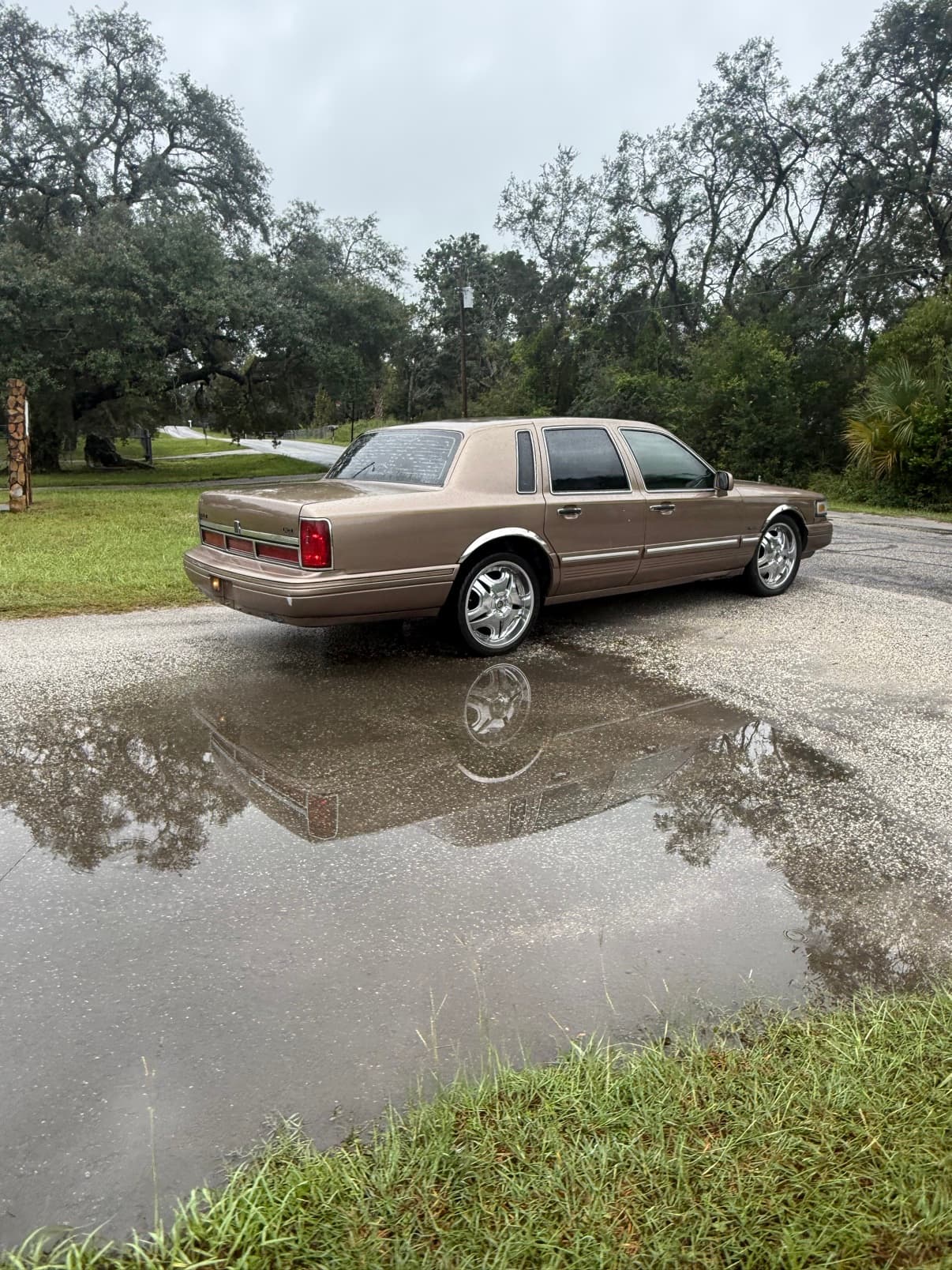1997 Lincoln Town Car photo 3