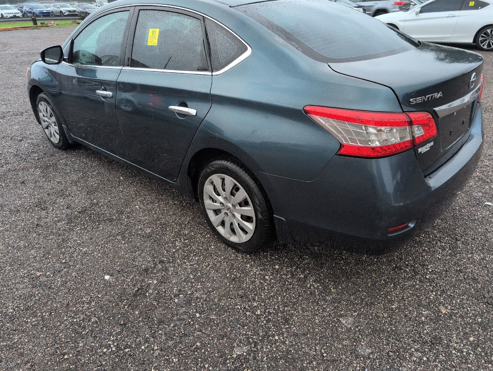 2015 Nissan Sentra photo 2